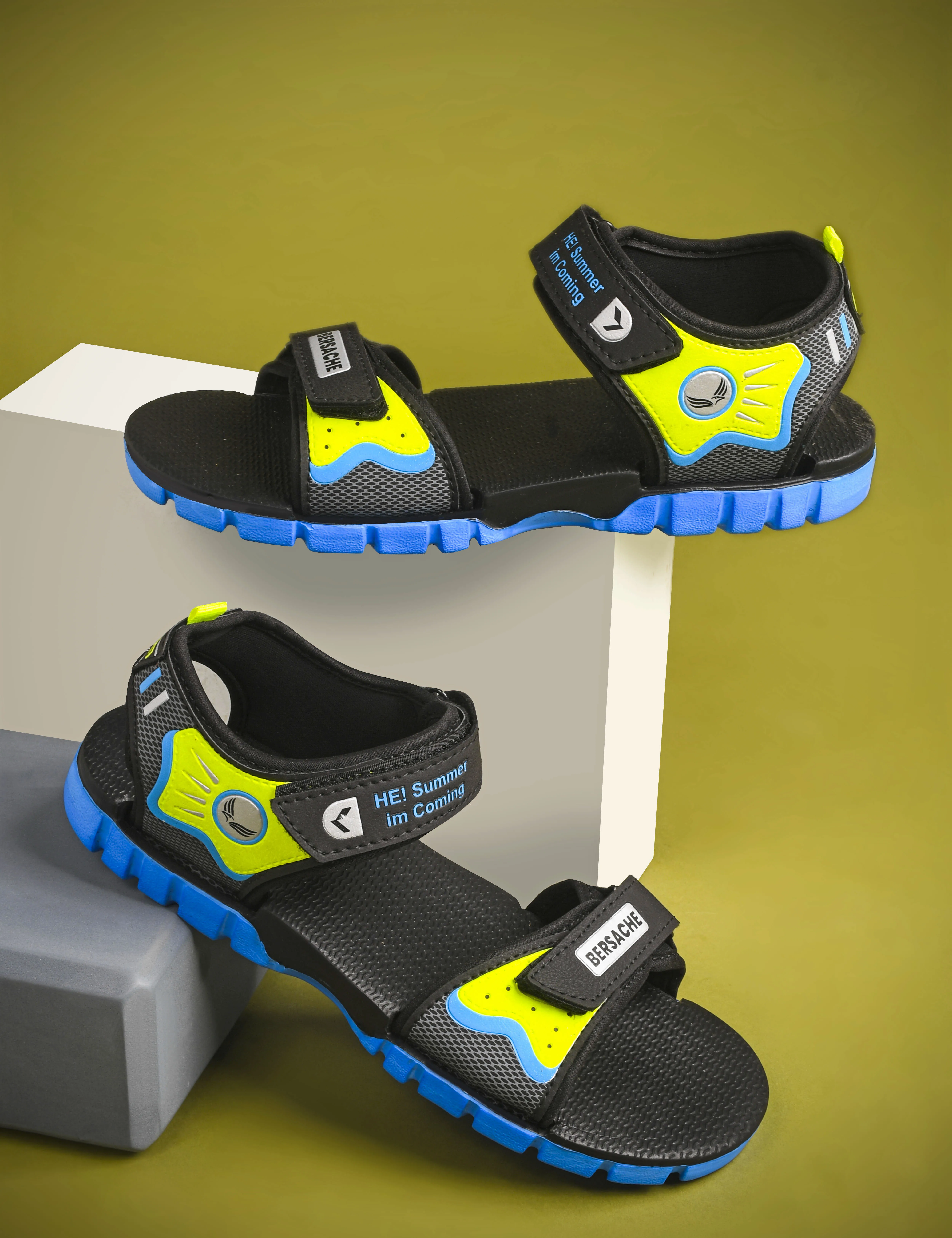 Bersache-8056 Men Slippers Blue Loose Packing