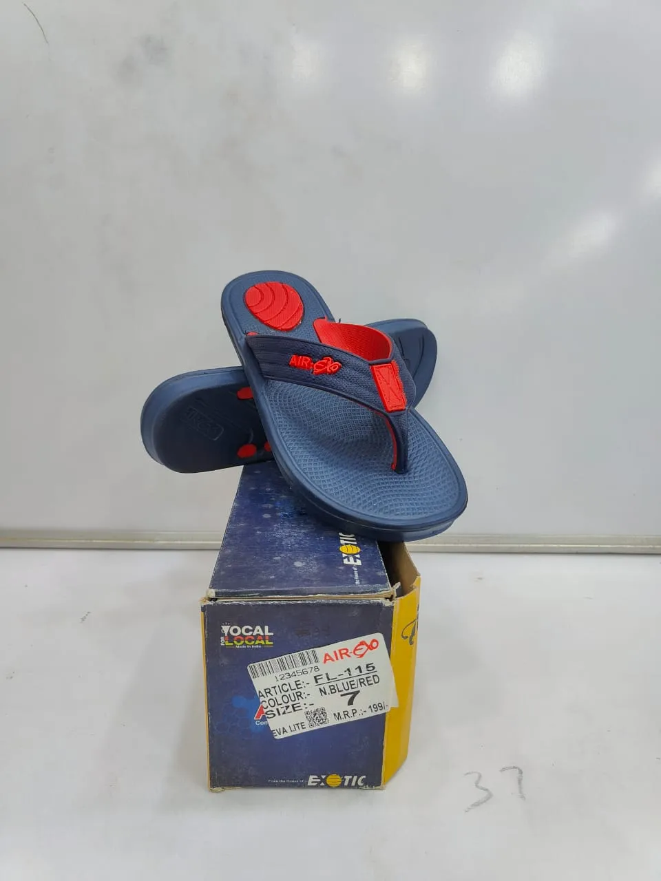 MEN SLIPPER