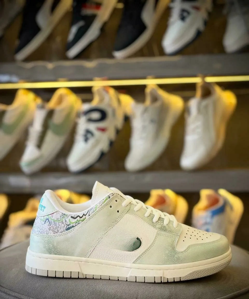 Footwear Studio-  32 Casual Low-Top Sneaker / Trendy Streetwear Shoe