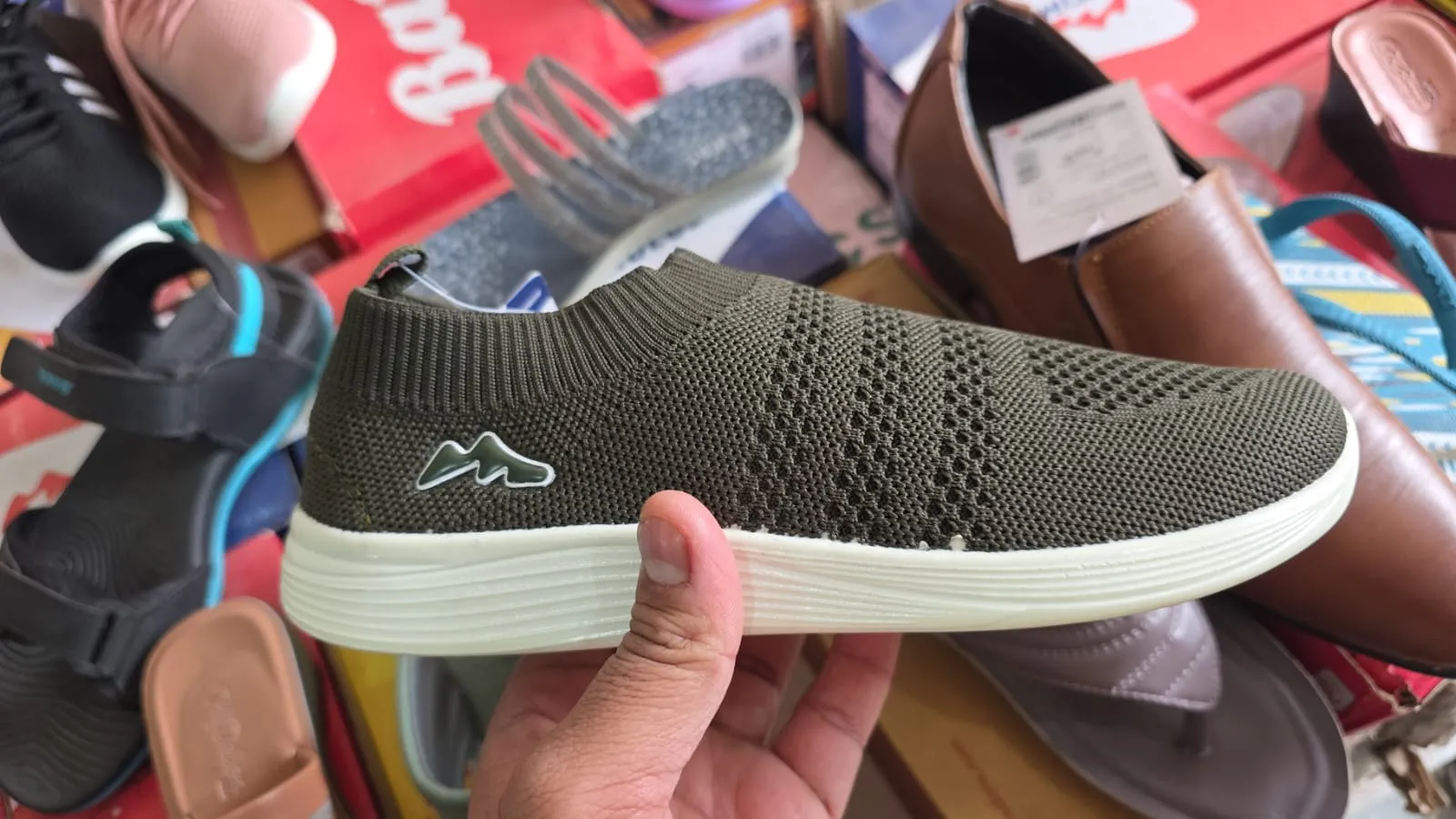 CC FOOTWEAR- PERAGON 1  Women Sports Knit Running Shoes