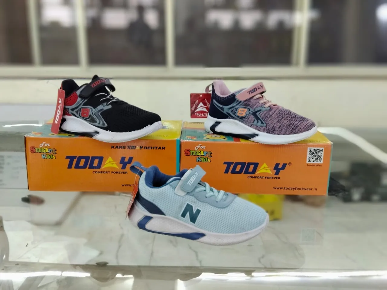 AL2- TRENDI KIDS SPORT SHOE