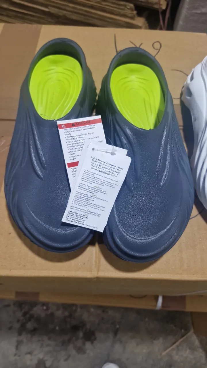 CC FOOTWEAR - CC25 MENS CROCS